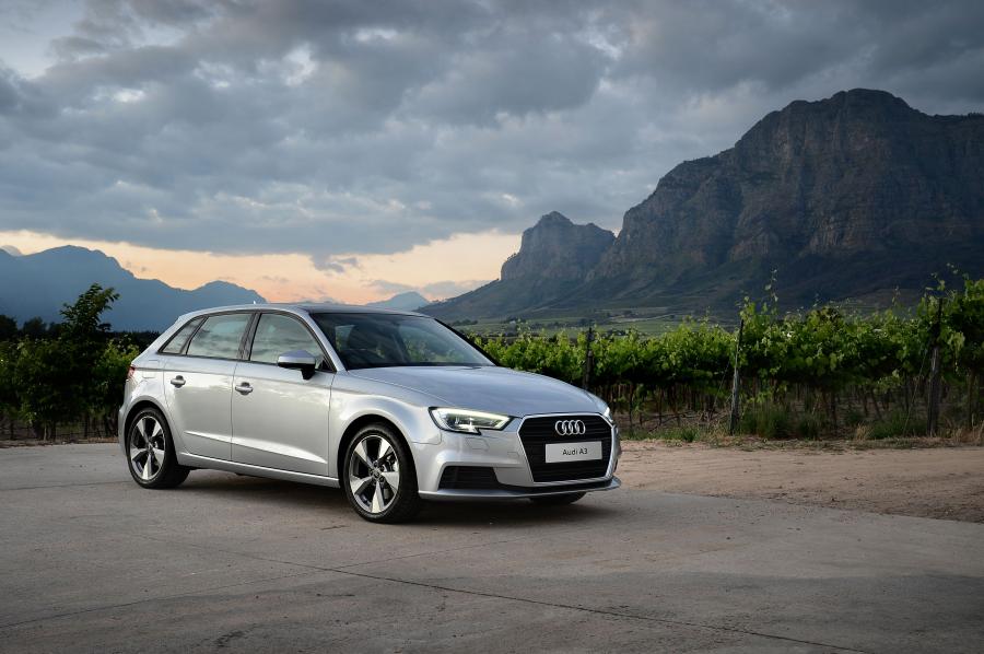  Audi A3 Sportback 1.4 TFSI (8V) 2016 года  (ZA) (фото 1 из 26)